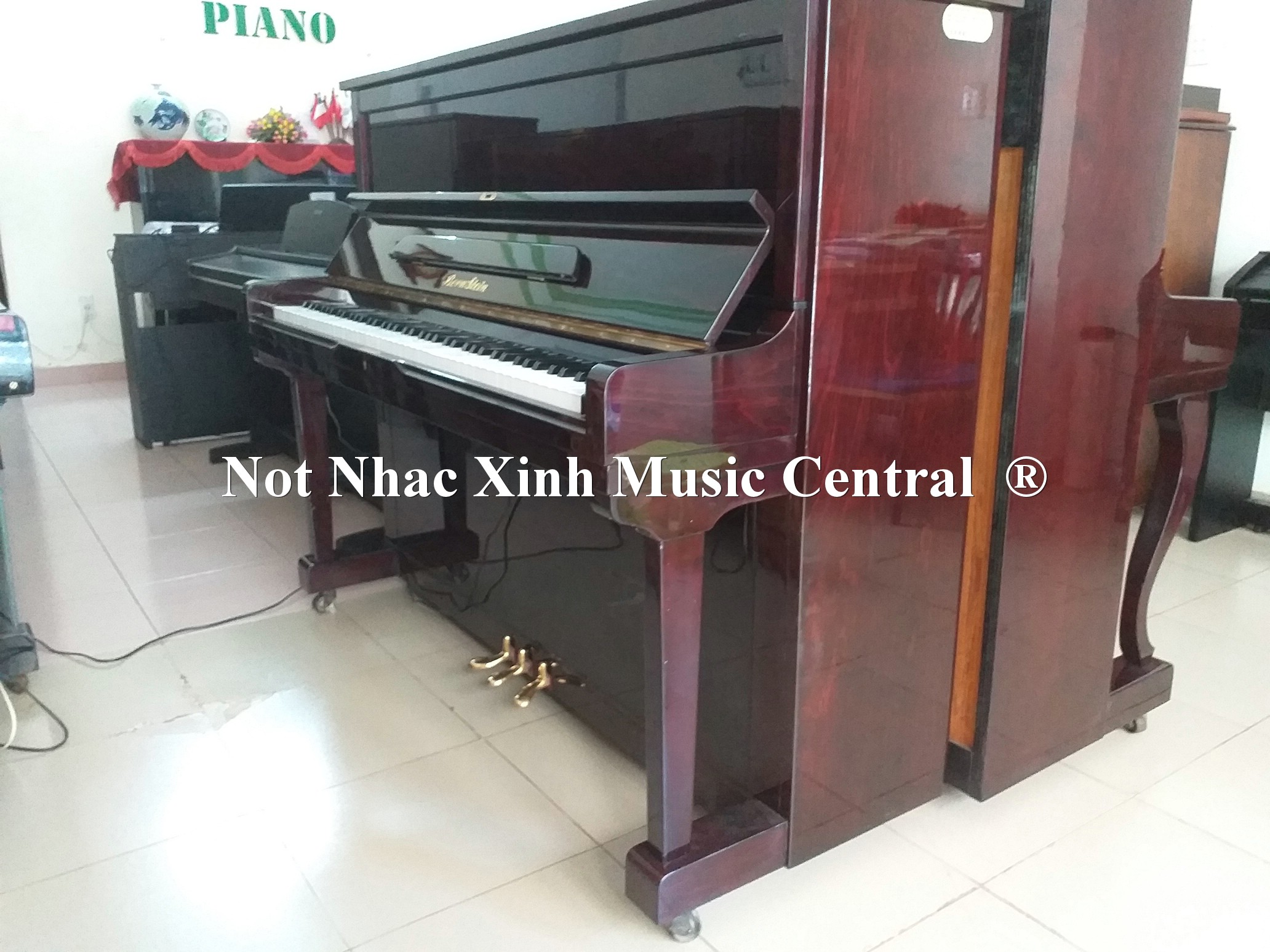 Đàn piano cơ Bern Stein 122B