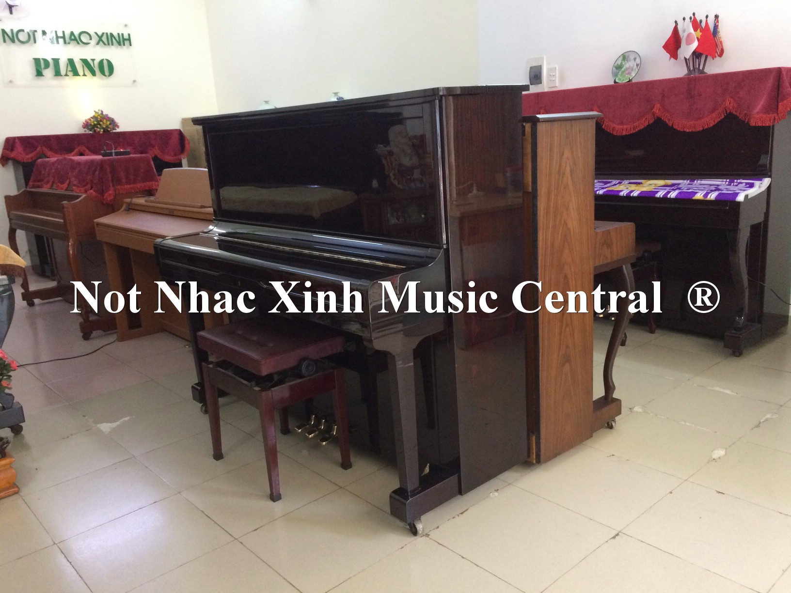 Đàn piano cơ BernStein 127-B