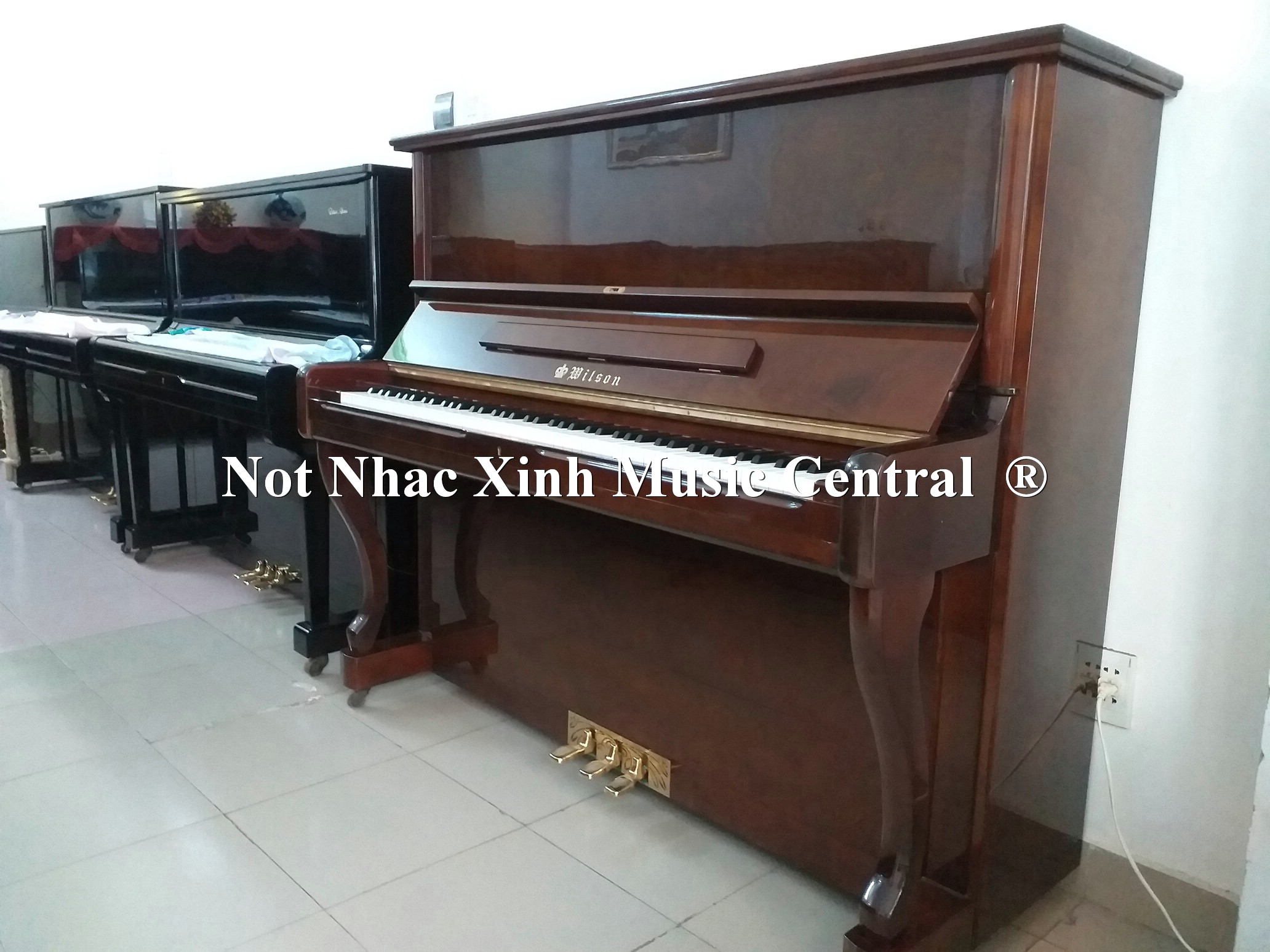 Đàn piano cơ Wilson A300