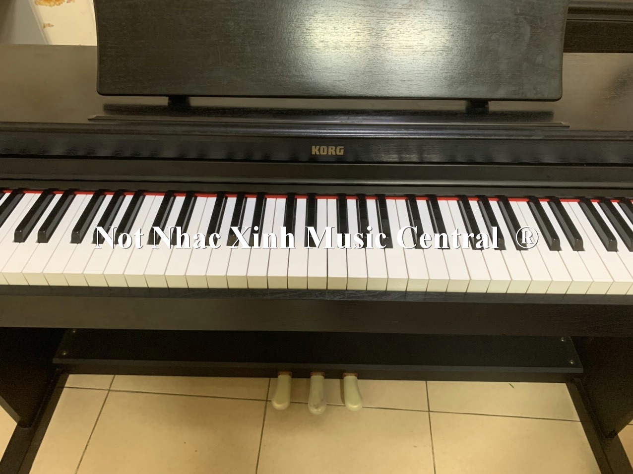Đàn piano điện Korg C330