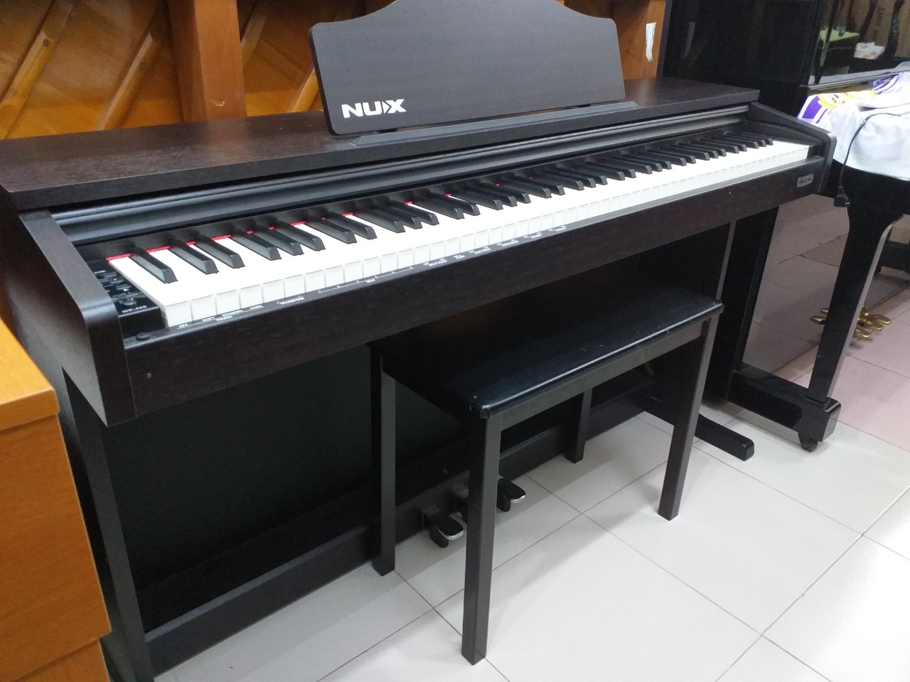 Đàn piano điện Nux WK-400