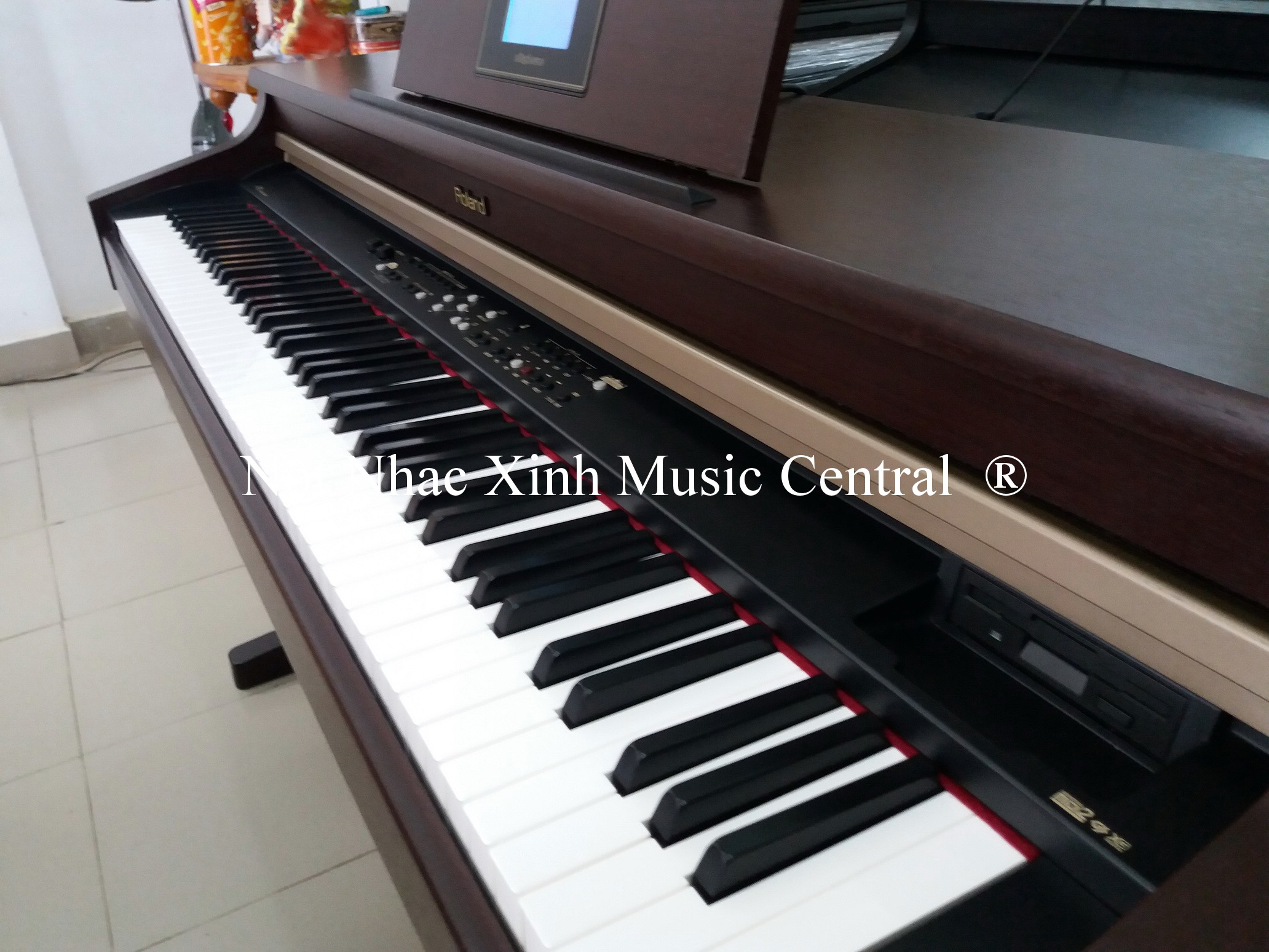 Đàn piano điện tử Roland HP i-5