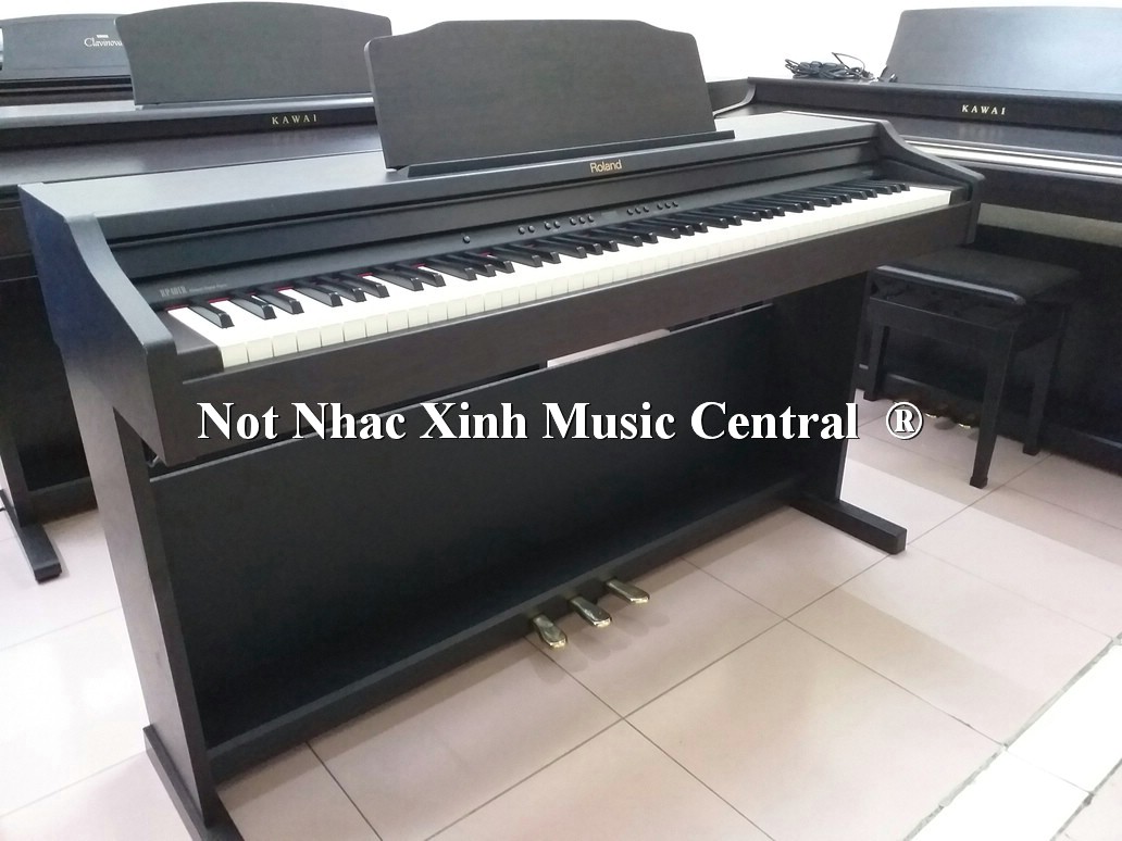 Đàn piano điện Roland RP-401R