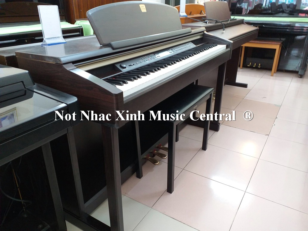 Đàn piano điện Yamaha CLP-150