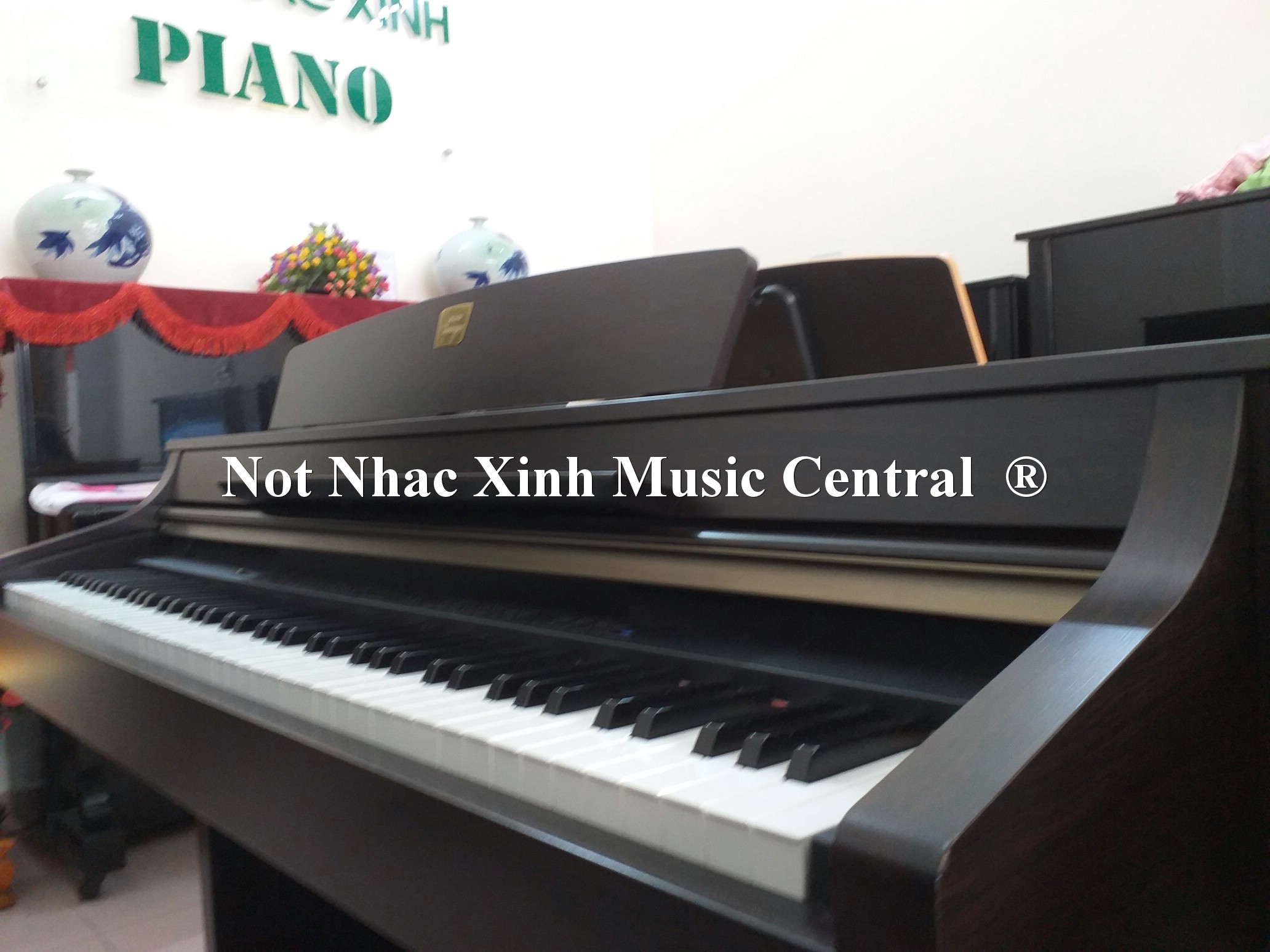 Đàn piano điện tử Yamaha CLP-330