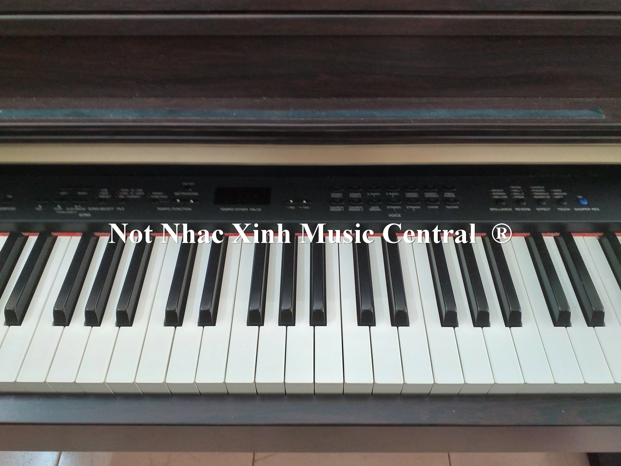 Đàn piano điện tử Yamaha CLP-330