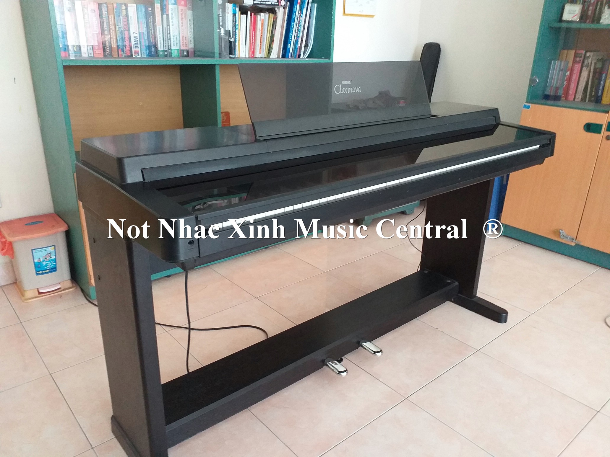 Đàn piano điện tử Yamaha CLP-550