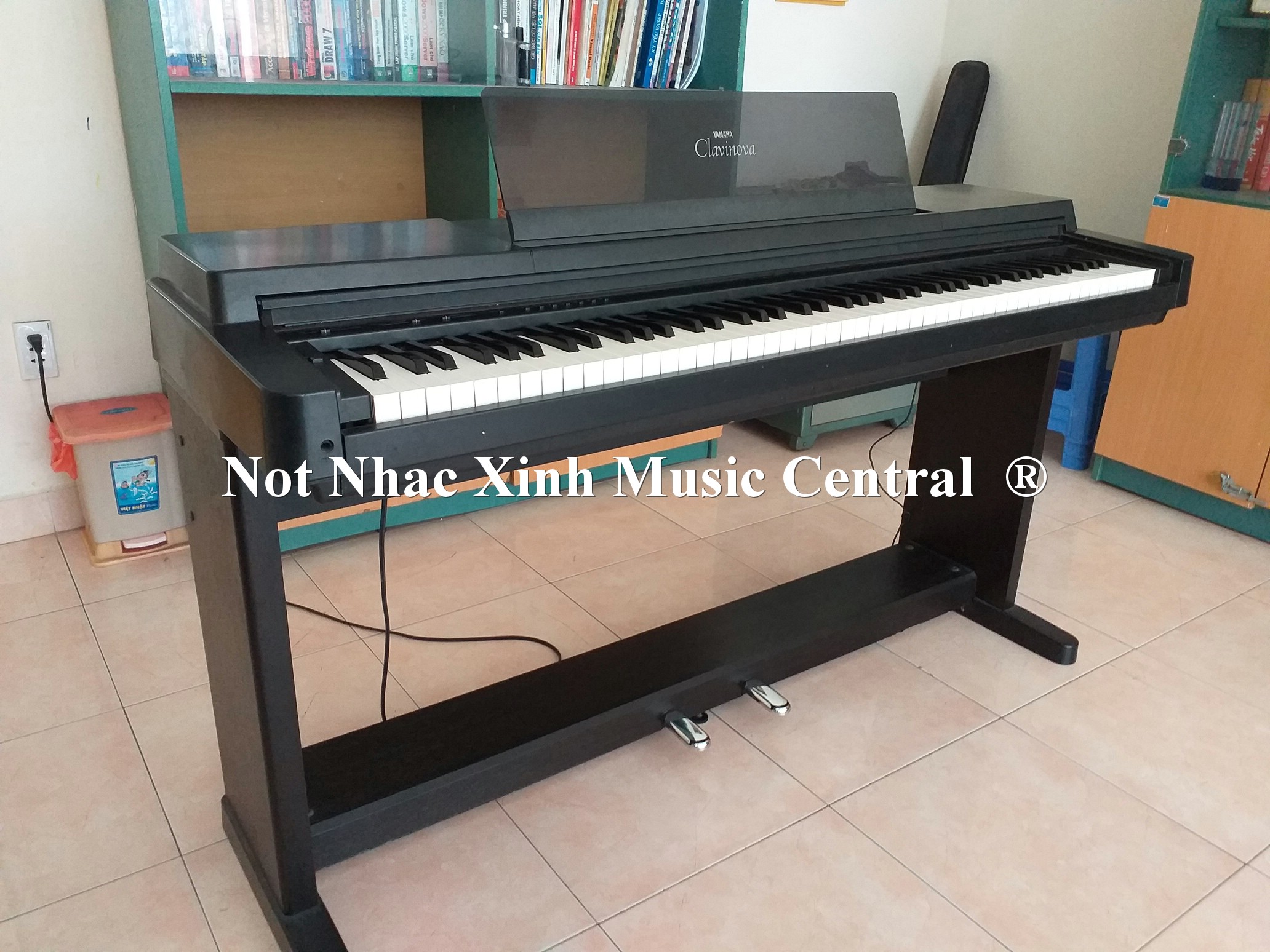 Đàn piano điện tử Yamaha CLP-550