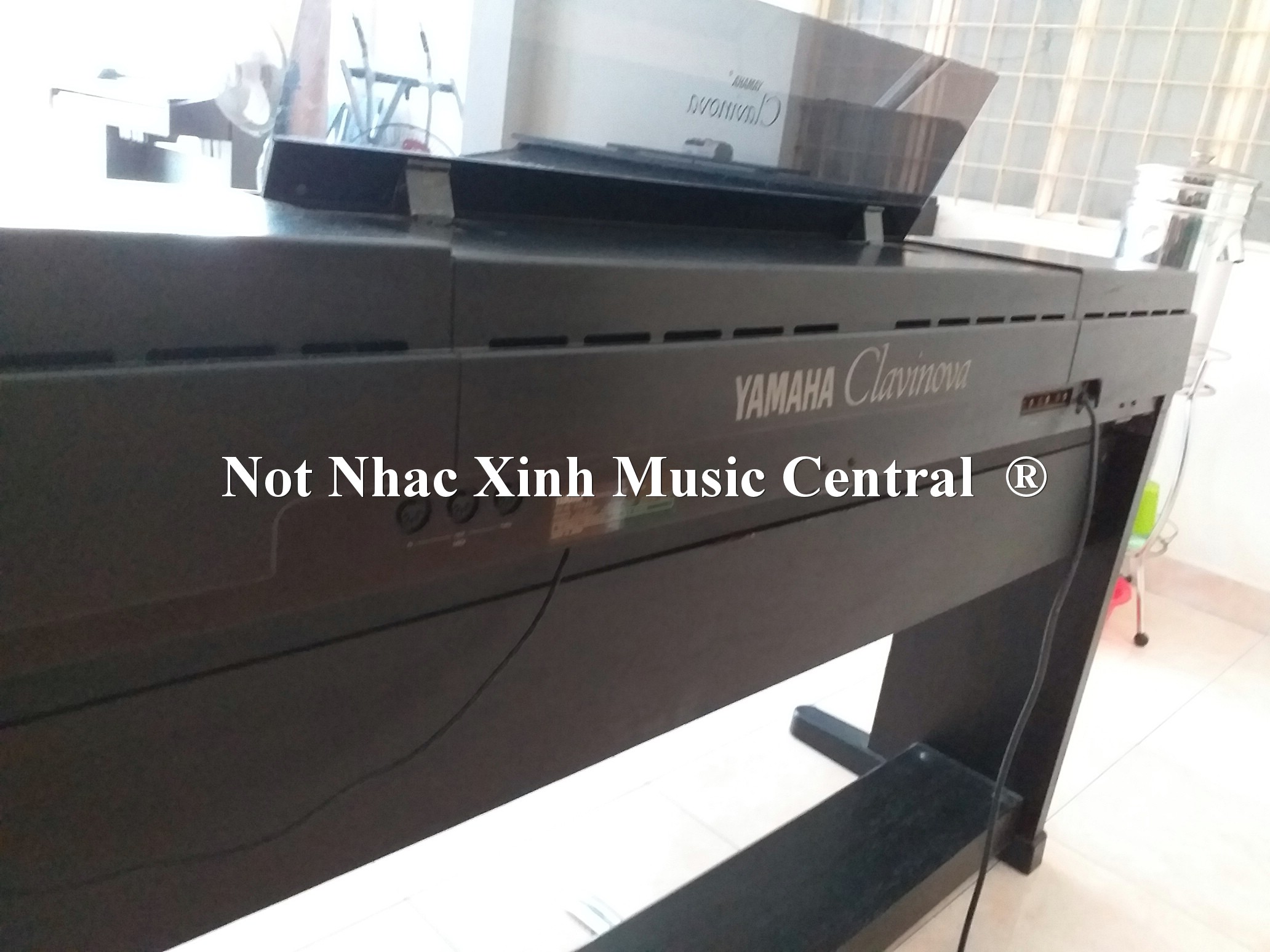 Đàn piano điện tử Yamaha CLP-550