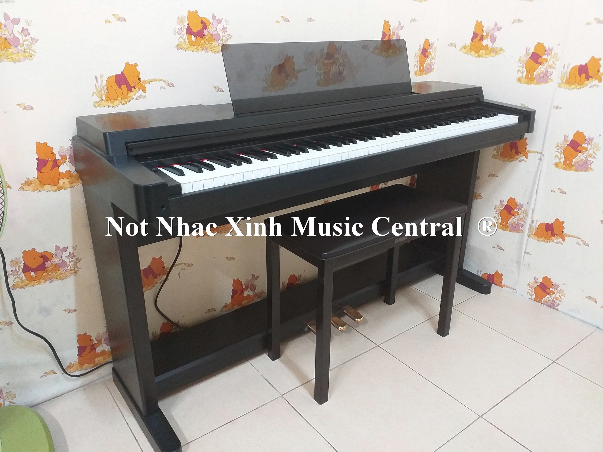 Đàn piano điện tử CLP-560