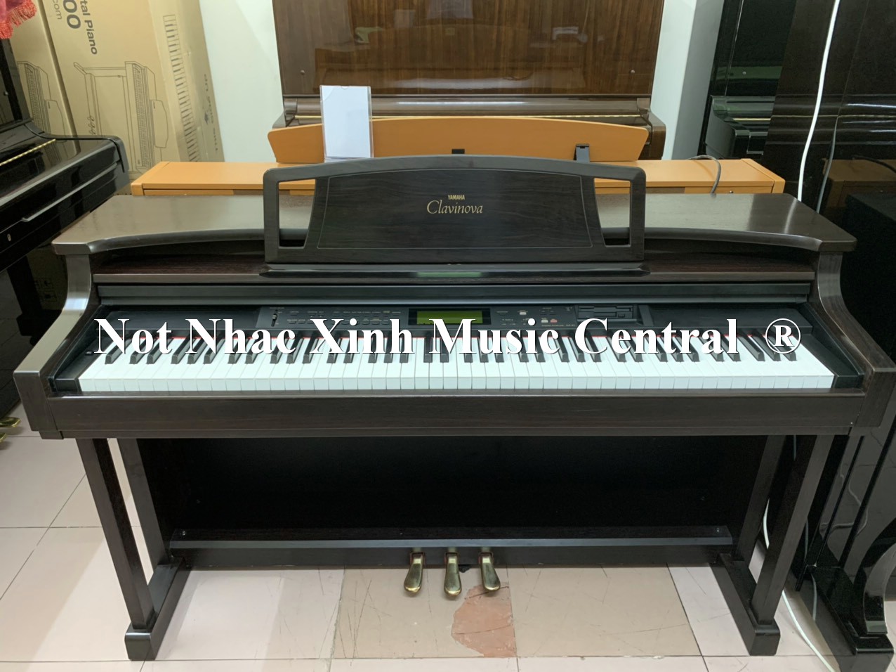 Đàn piano điện Yamaha CLP-911