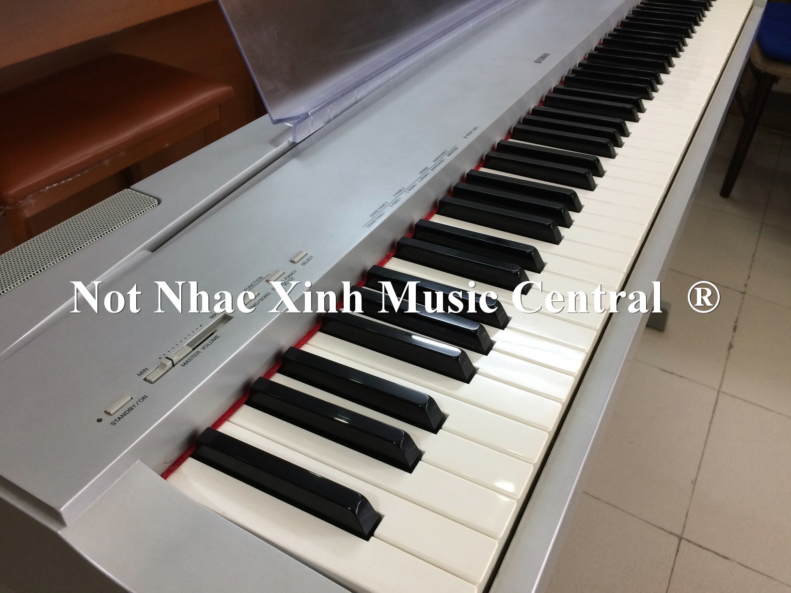 Đàn piano điện tử Yamaha P70S