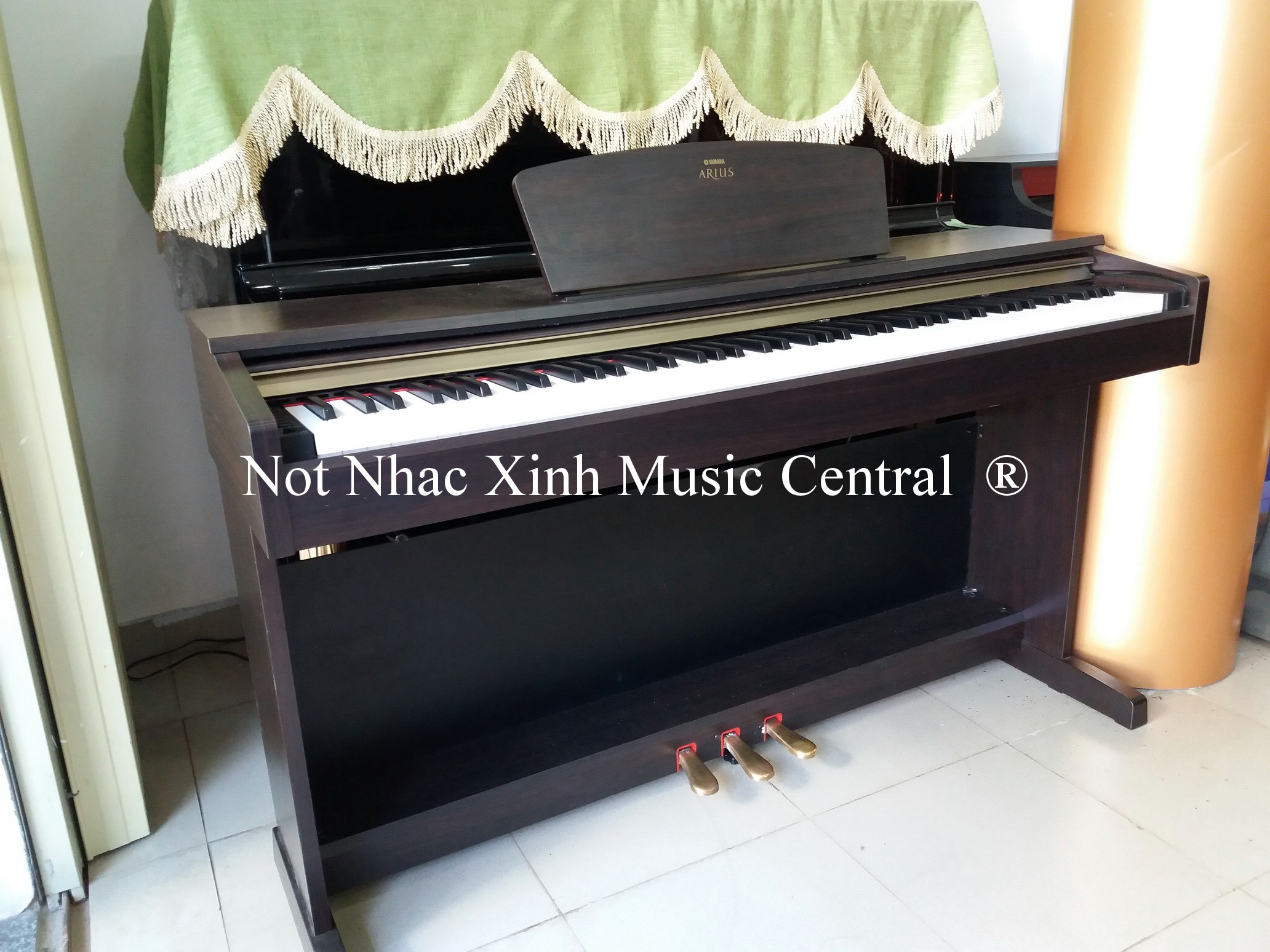 Đàn piano điện tử Yamaha YDP-160