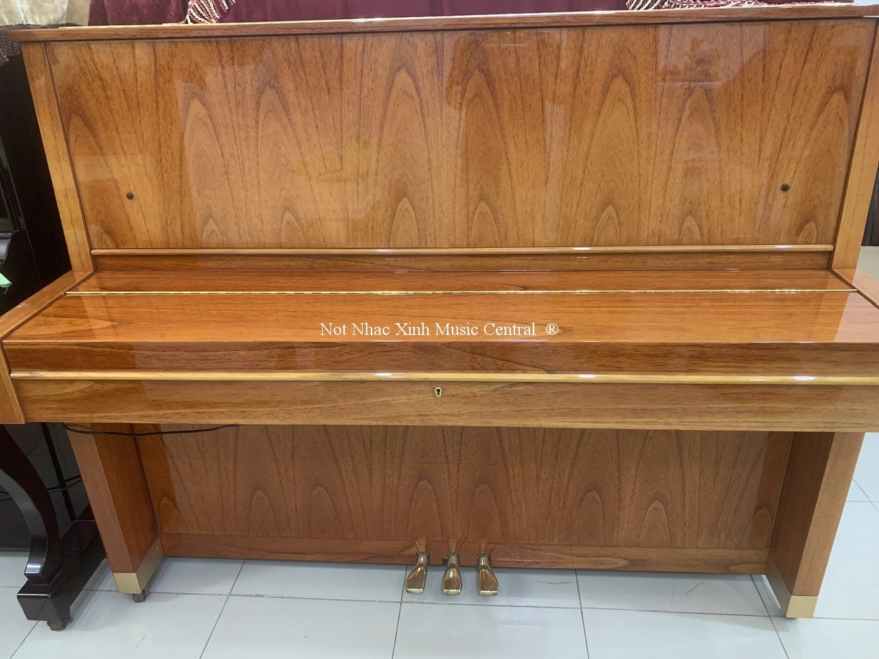 Đàn piano cơ Yamaha W104B Serial 3.4XX.XXX